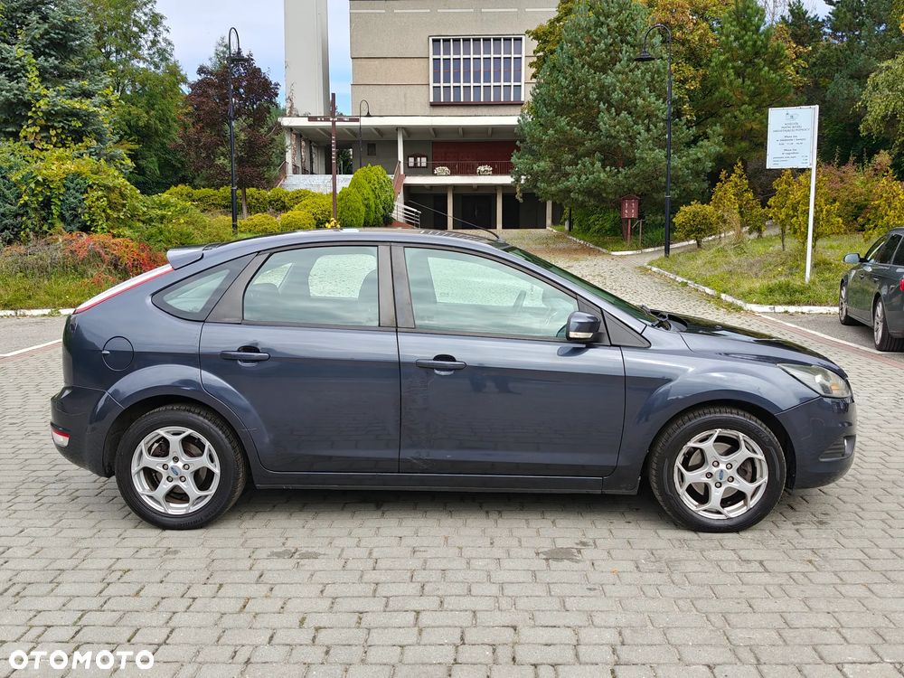 Ford Focus 1.8 Ghia - 9