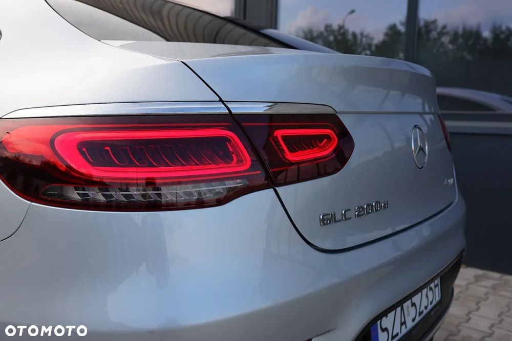 Mercedes-Benz GLC 200 d 4Matic 9G-TRONIC AMG Line Plus - 19