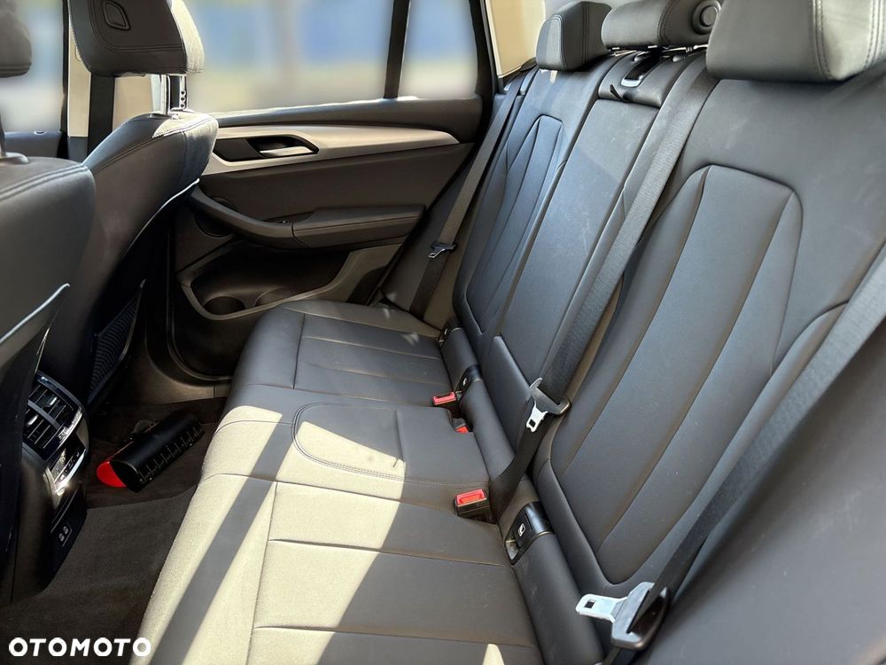 BMW X3 - 16