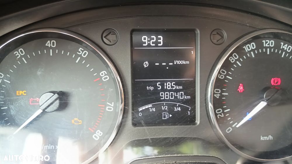 Skoda RAPID 1.2 TSI Ambition - 5
