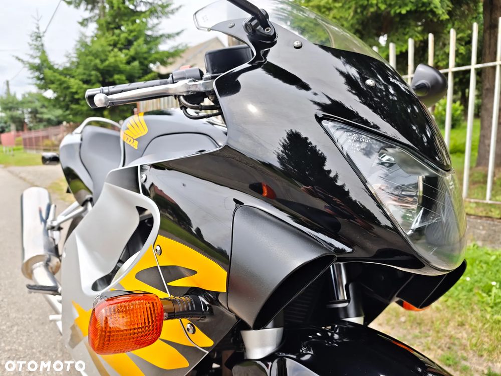 Honda CBR - 13