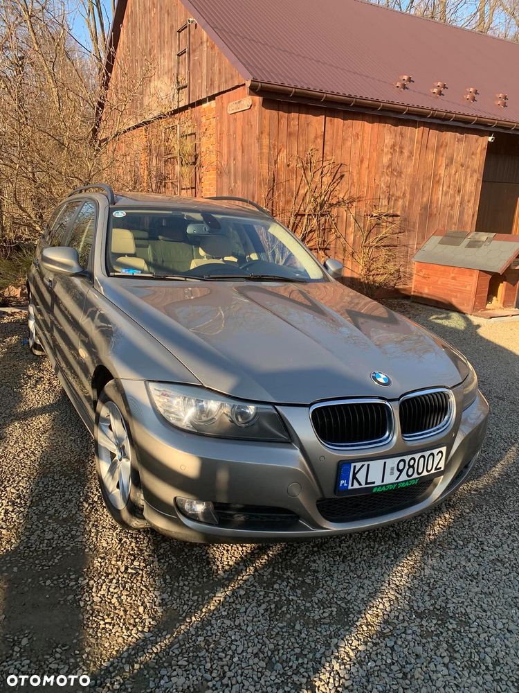 BMW Seria 3 320d xDrive DPF - 2