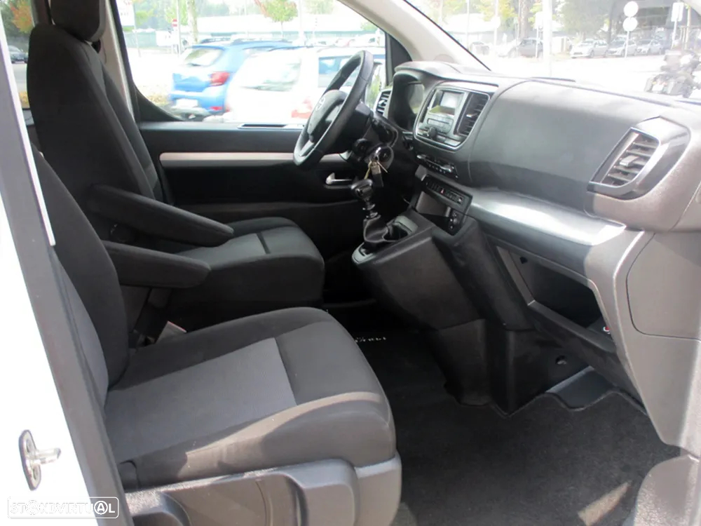 Toyota Proace Verso 1.5 D-4D L2 1.2T Comfort 5L - 16