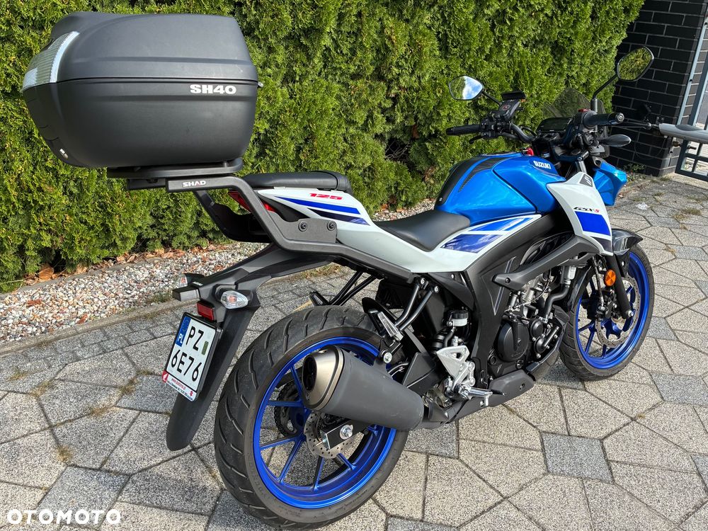Suzuki GSX - 2