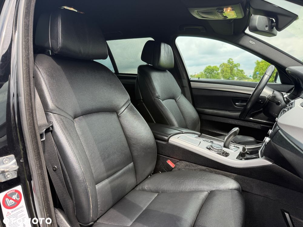 BMW Seria 5 525d Sport-Aut Luxury Line - 26