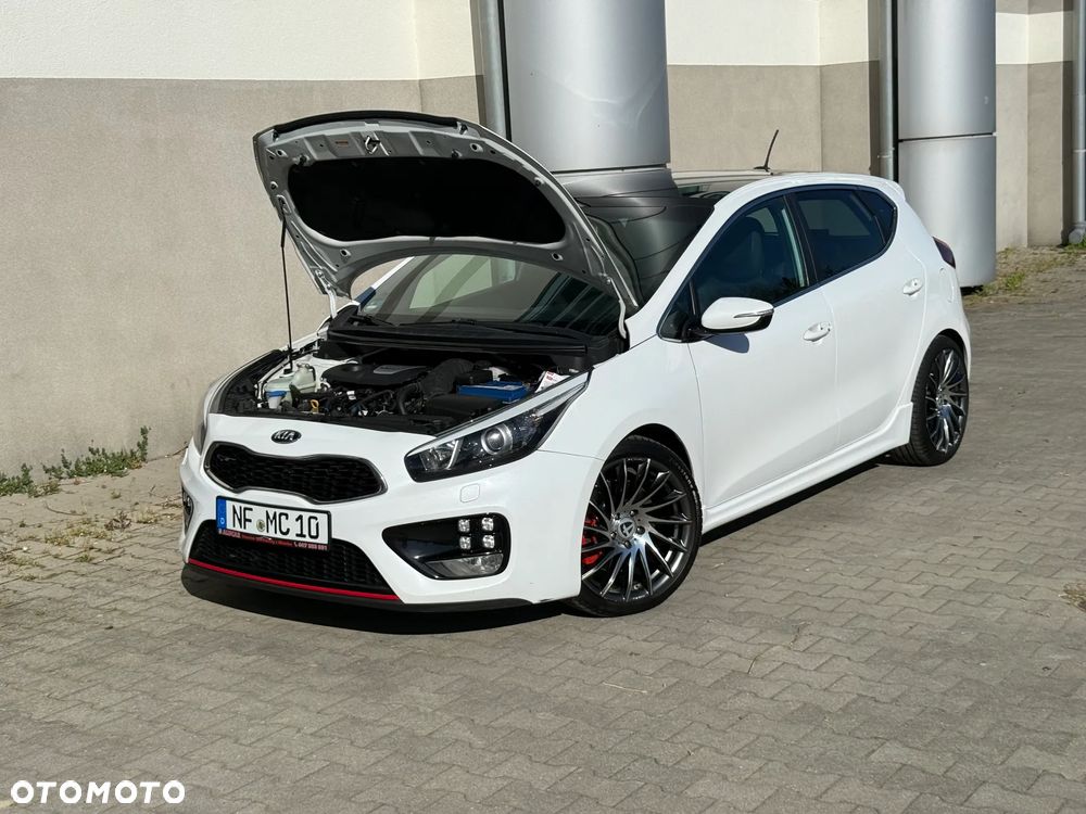 Kia Ceed 1.6 T-GDI GT-Track - 38