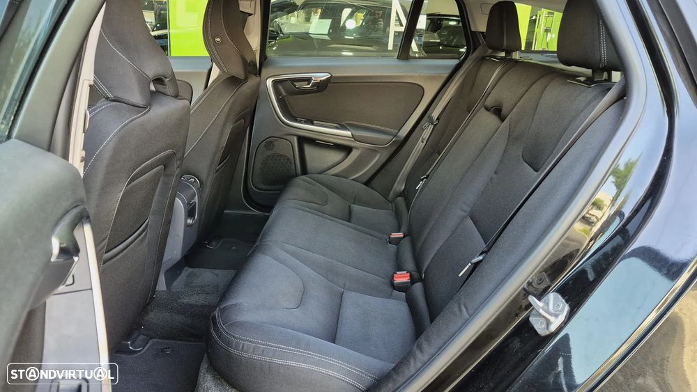 Volvo V60 D2 Kinetic - 15