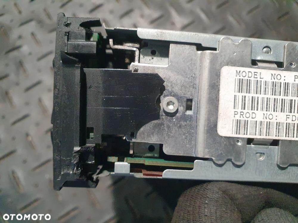 Radio fabryczne CD RD3-01 Citroen Xsara Picasso Lift 96599994XT - 2
