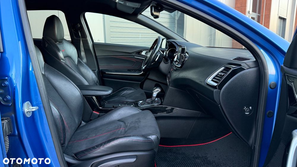 Kia ProCeed 1.6 T-GDI GT DCT - 14