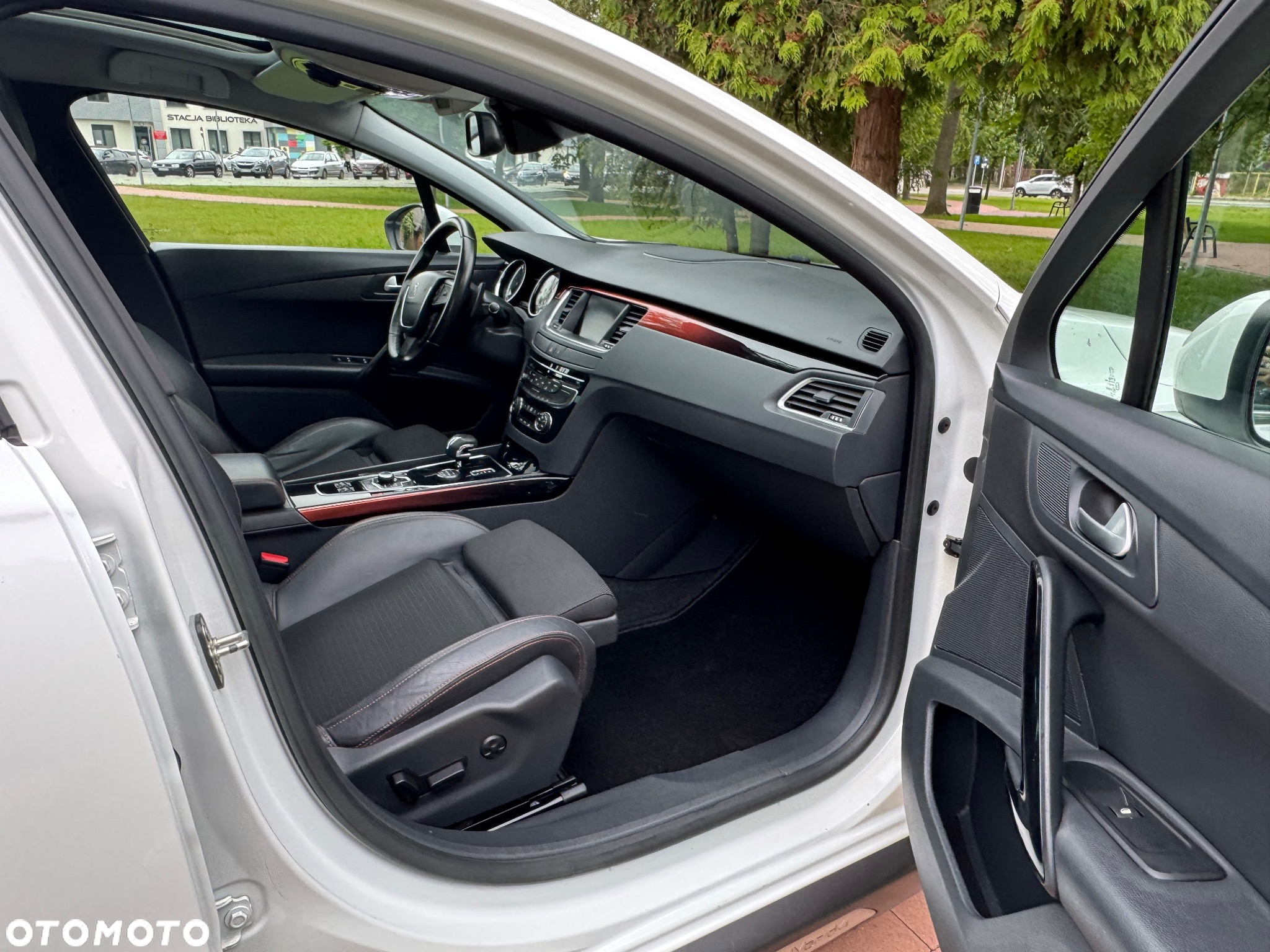 Peugeot 508 RXH 2.0 HDi HYbrid4 - 29