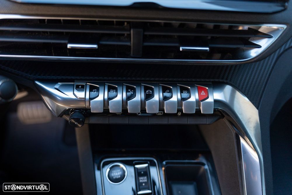 Peugeot 3008 1.6 Hybrid Allure e-EAT8 - 21