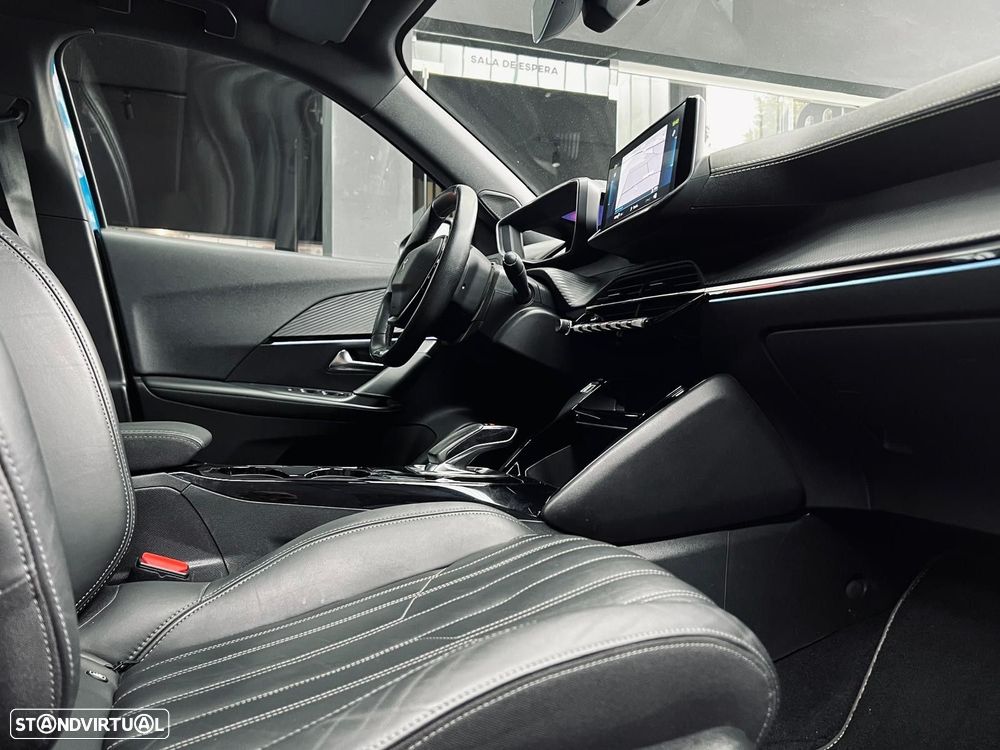 Peugeot e-2008 50 kWh GT - 20