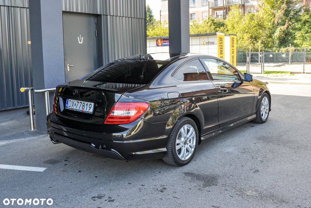 Mercedes-Benz Klasa C 250 Coupe BlueEFFICIENCY 7G-TRONIC Edition 1 - 4
