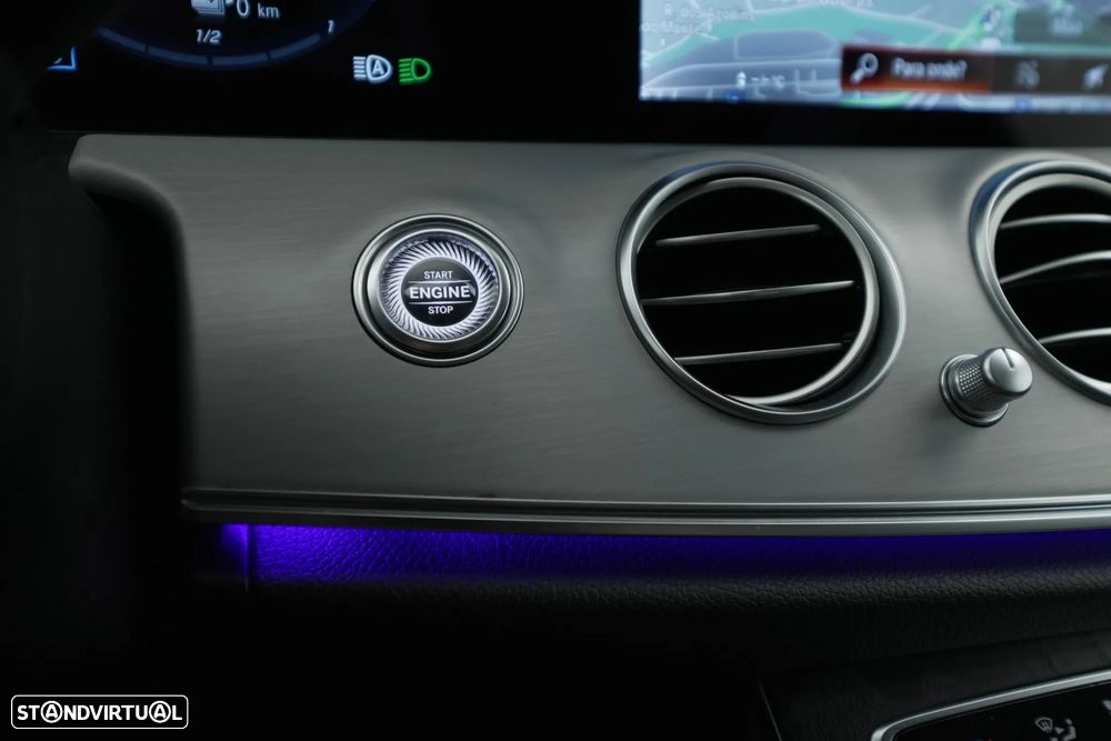 Mercedes-Benz E 300 de AMG Line - 24