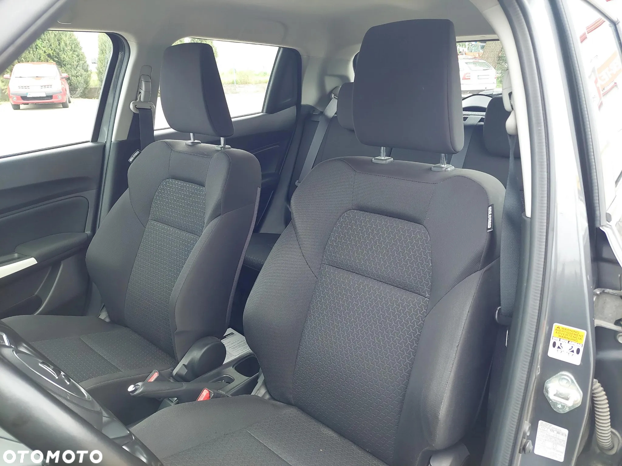 Suzuki Swift 1.2 Premium - 11