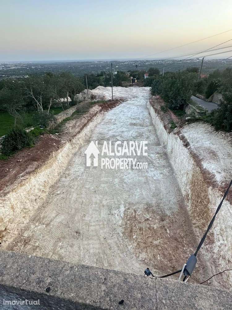 Terreno com Projeto Aprovado para Moradia V3 com Piscina e Vista Mar e - Grande imagem: 5/12