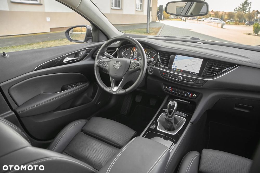 Opel Insignia 1.5 Direct InjectionTurbo Ultimate Exclusive - 2