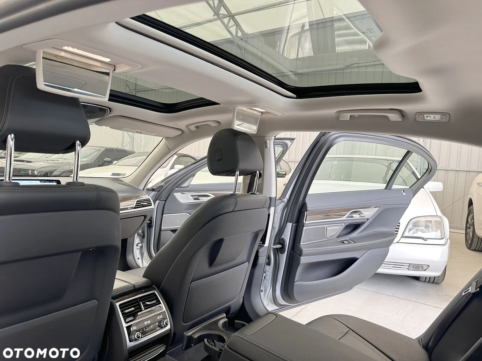 BMW Seria 7 740Li xDrive - 10