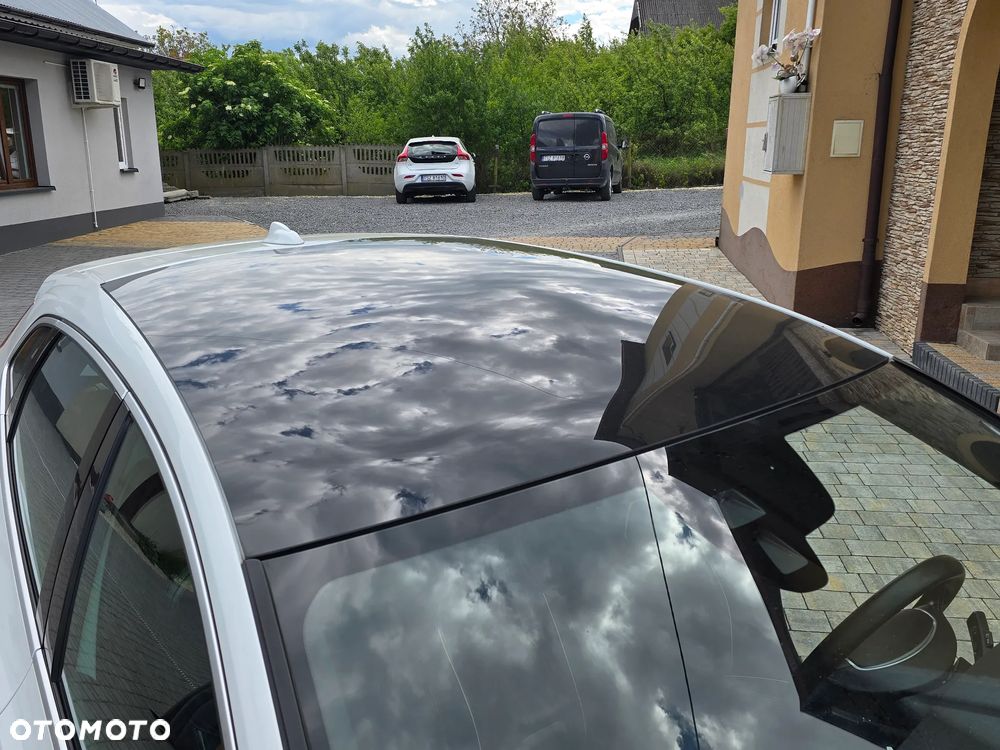 Volvo V40 D2 R Design - 28