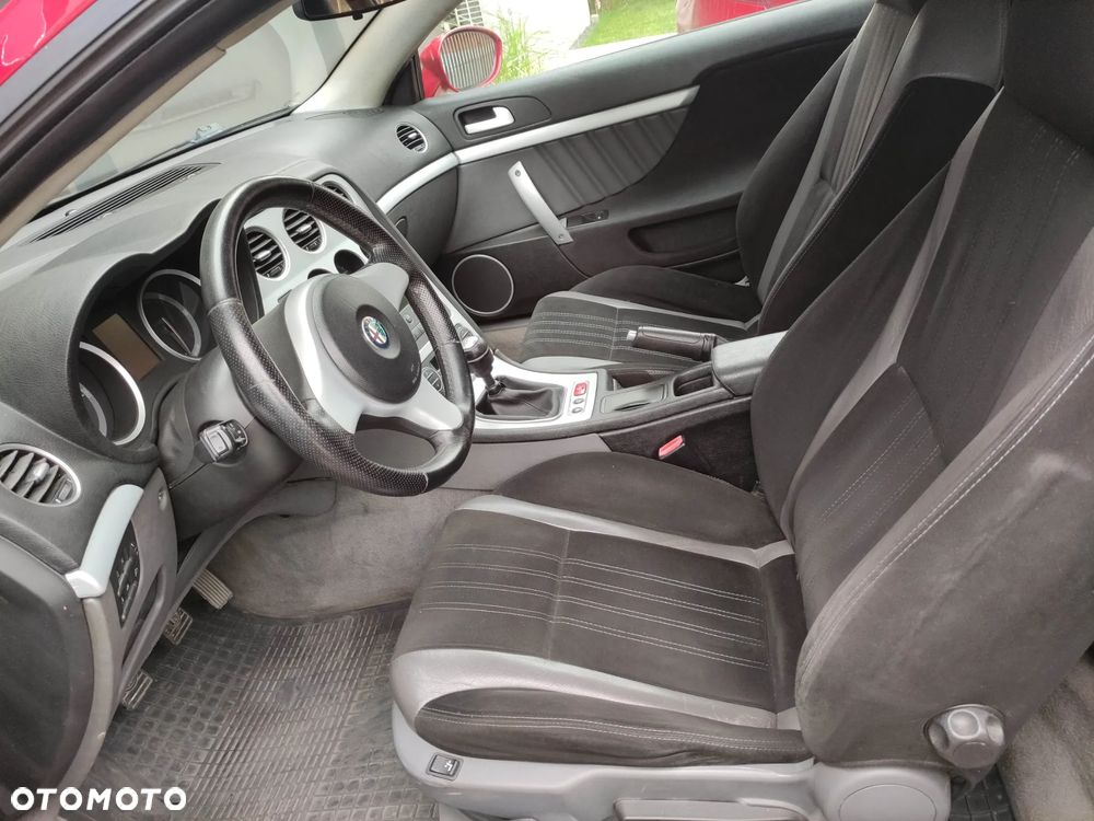 Alfa Romeo Brera 2.4JTDM - 11