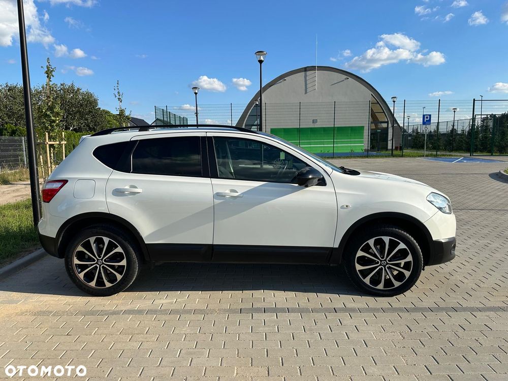 Nissan Qashqai 1.6 dCi 4 x 4 DPF Start/Stop tekna - 4