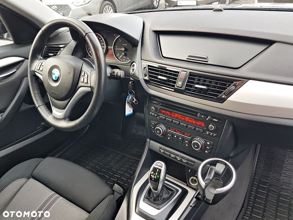 BMW X1 xDrive18d - 26