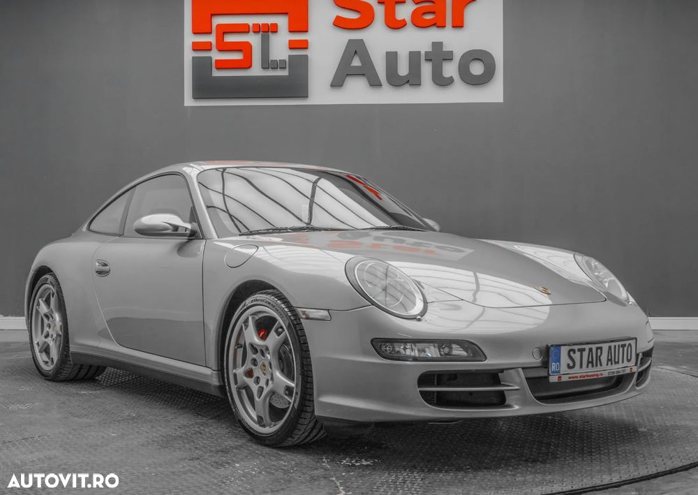 Porsche 911 Carrera 4 S - 4