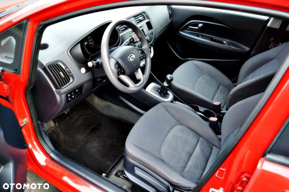Kia Rio 1.2 Attract - 18