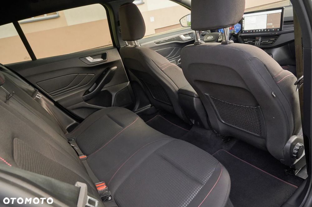 Ford Focus SW 1.5 EcoBlue S&S ST-LINE X - 33