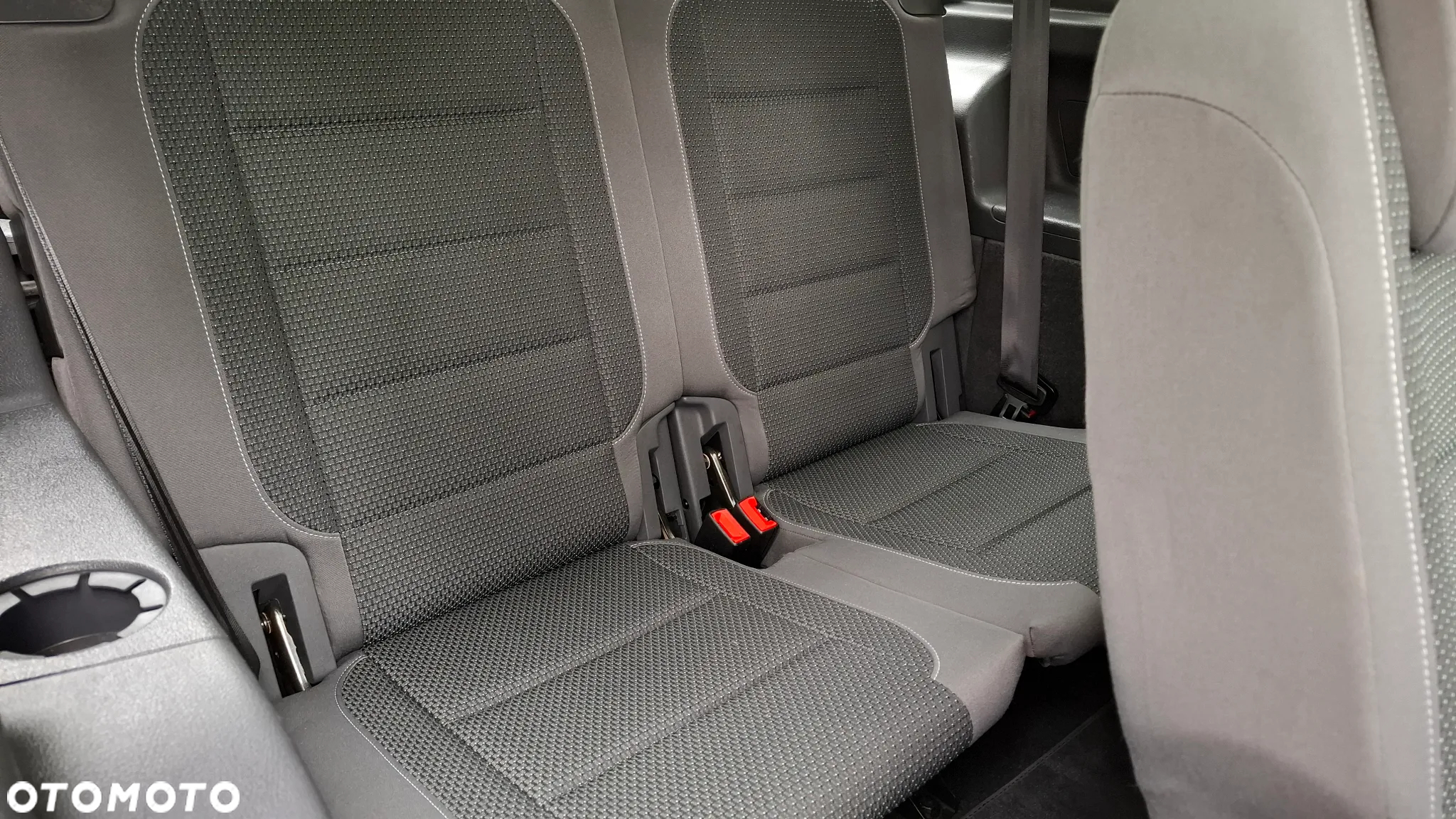 Volkswagen Touran 2.0 TDI DSG Highline - 13