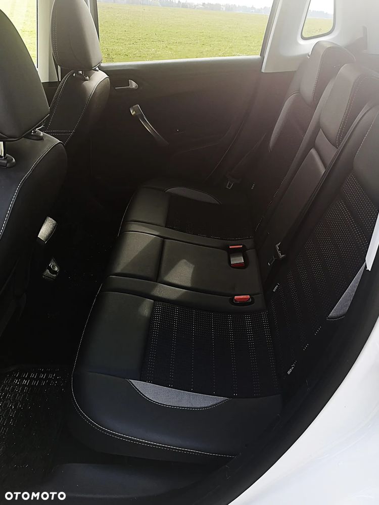 Peugeot 2008 BlueHDi 100 Allure - 18