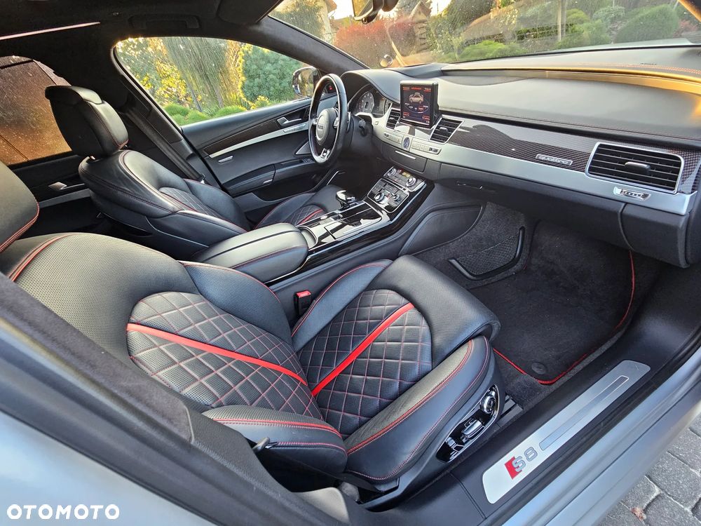 Audi S8 - 22