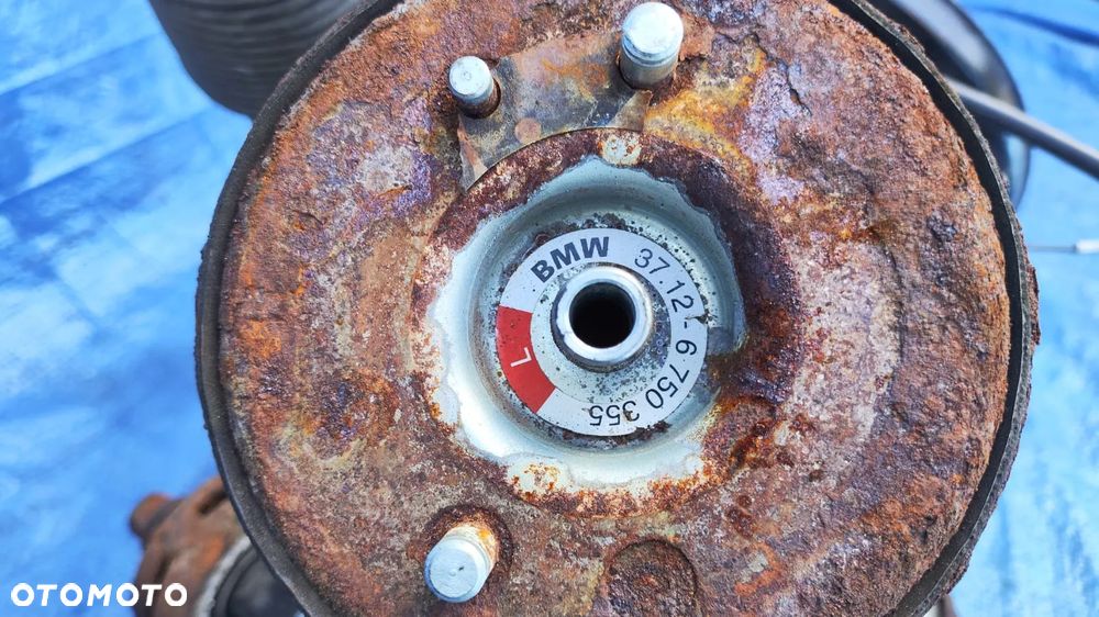 ZWROTNICA PIASTA WAHACZE PÓŁOŚ AMORTYZATOR PODUSZKA MIECH ZAWIESZENIE KOMPLETNE LEWY TYŁ BMW X5 E53 LIFT 3.0D - 7