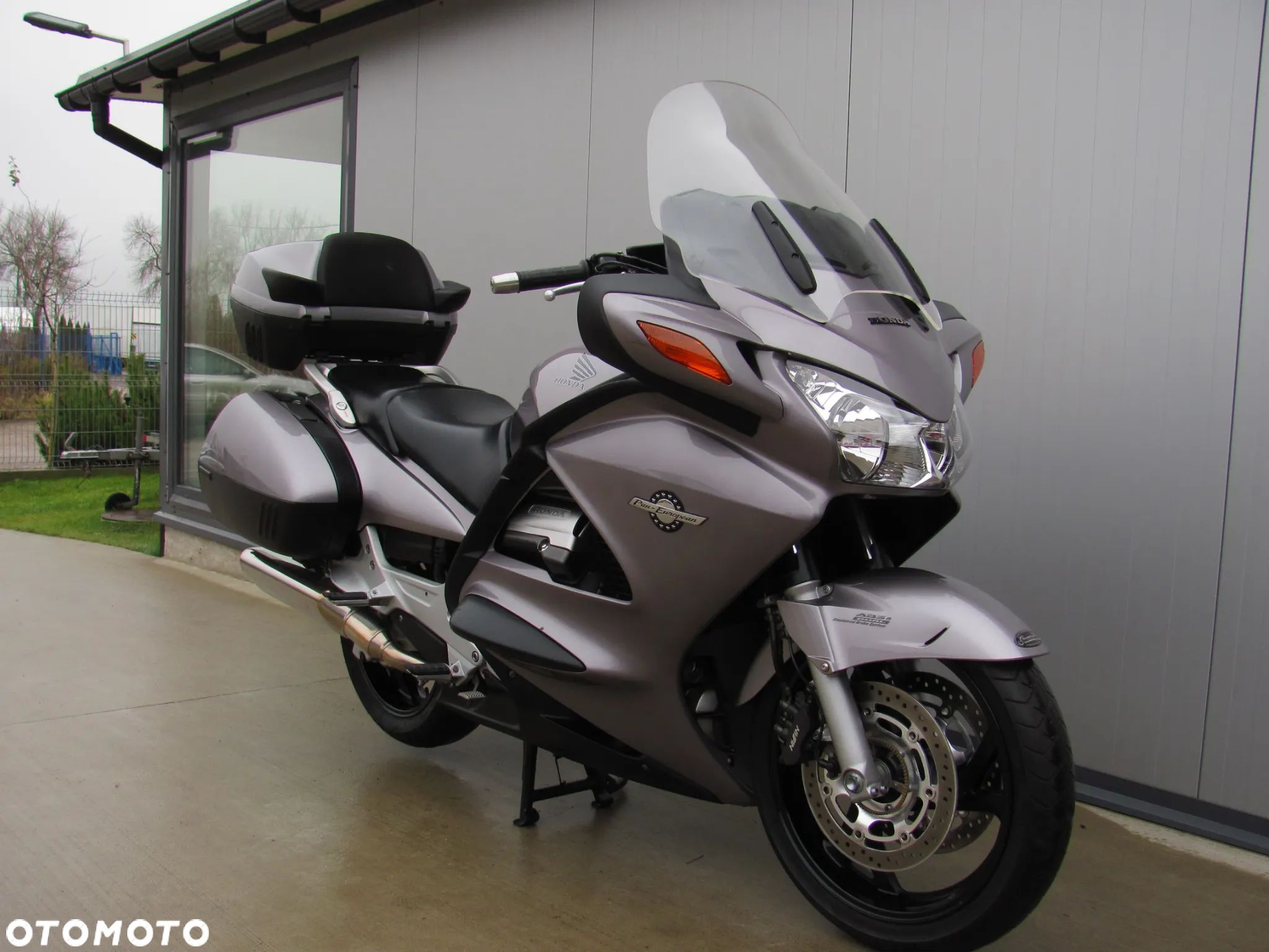 Honda ST - 1