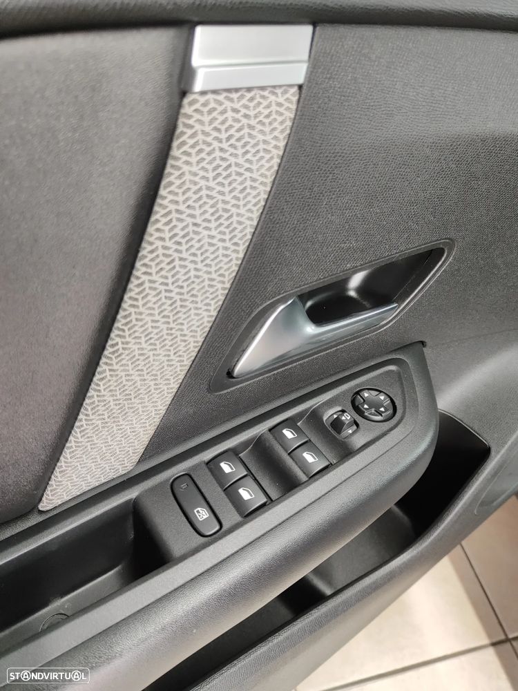 Citroën C4 1.5 BlueHDi Shine Pack EAT8 - 22