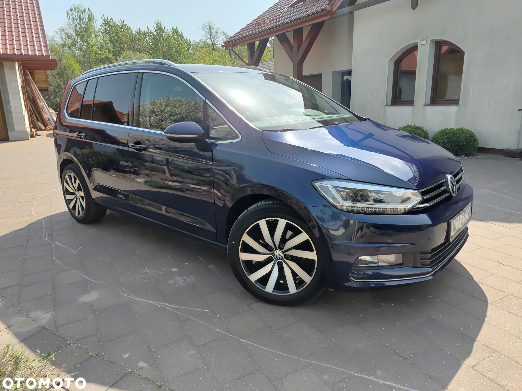 Volkswagen Touran 2.0 TDI SCR DSG Highline - 11