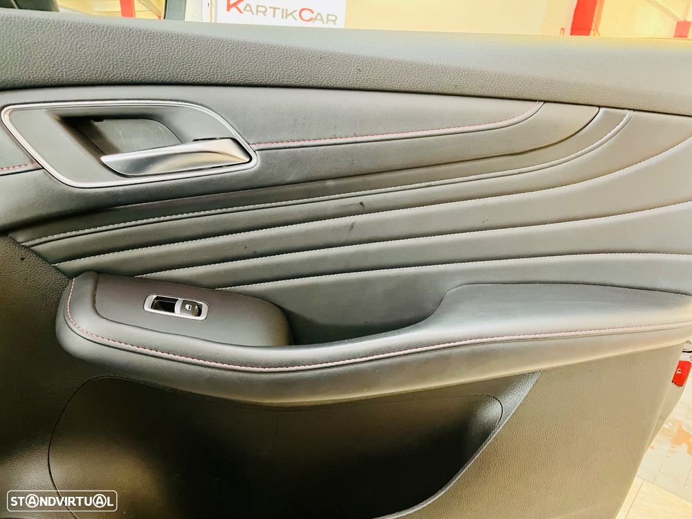 MG EHS 1.5 T-GDI Plug-in Hybrid Luxury - 33