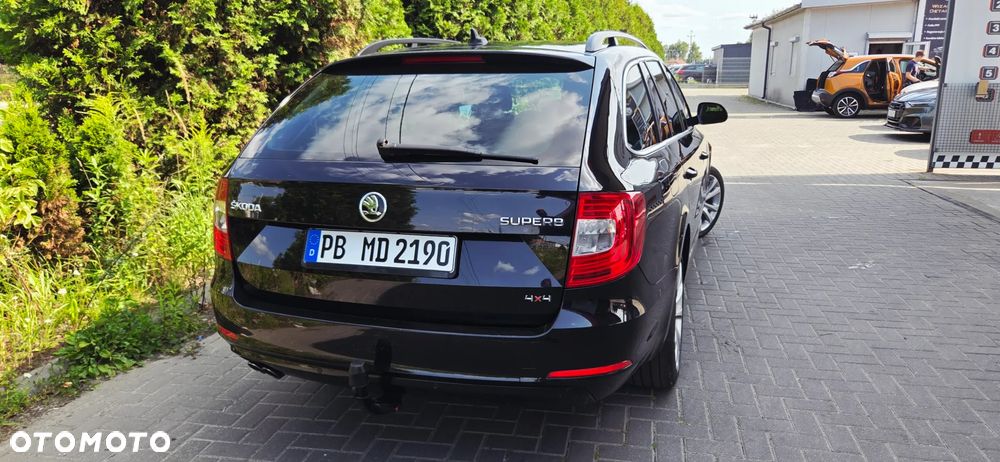 Skoda Superb 2.0 TDI 4x4 Elegance DSG - 13