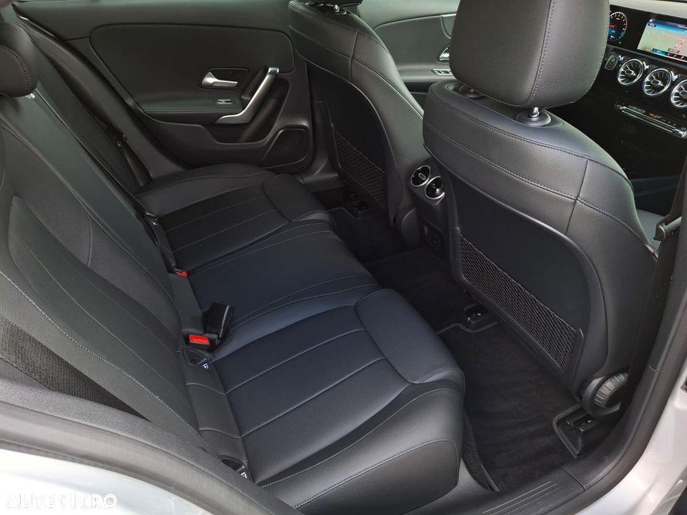 Mercedes-Benz A 250 - 12