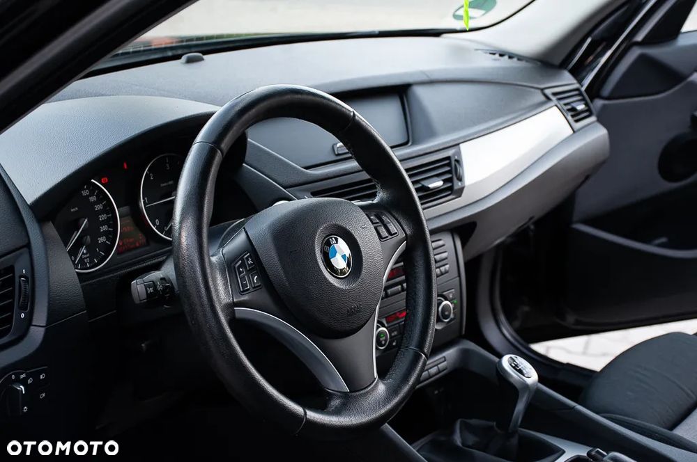 BMW X1 sDrive18d - 12