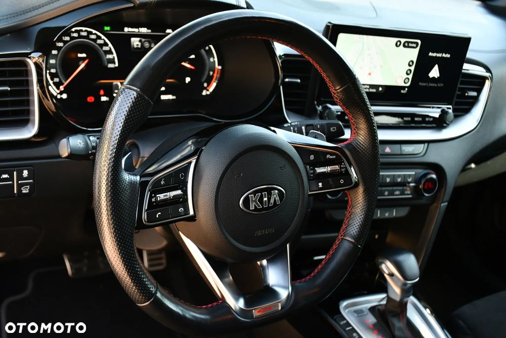 Kia ProCeed - 18