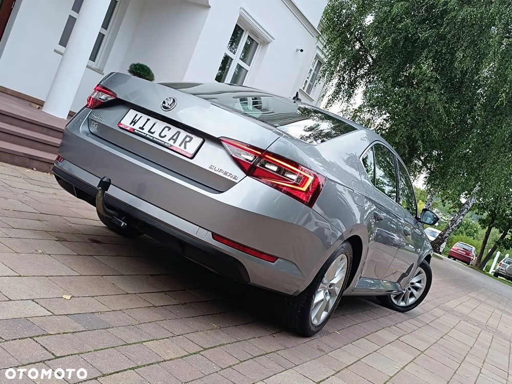 Skoda Superb 1.4 TSI ACT DSG Ambition - 8