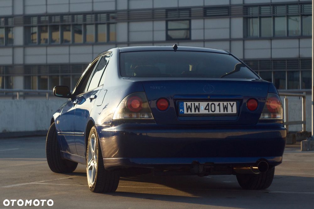 Lexus IS 200 Elegance - 3