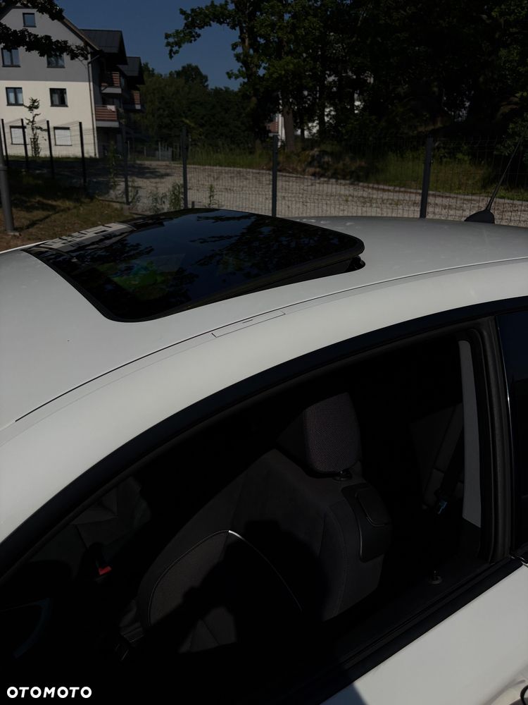 BMW Seria 1 - 21