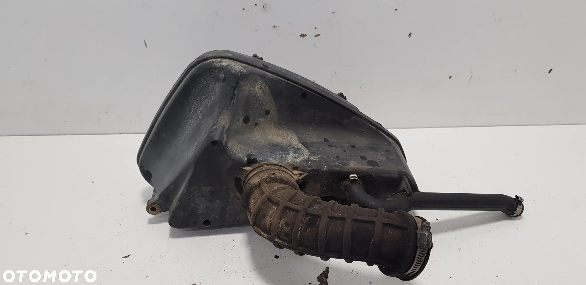 Piaggio Vespa ET2 125 Obudowa Filtra Powietrza - 2