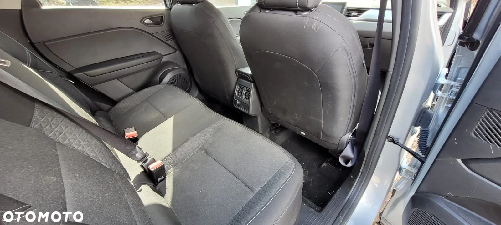Renault Captur TCe Mild Hybrid 140 EDC GPF TECHNO - 17