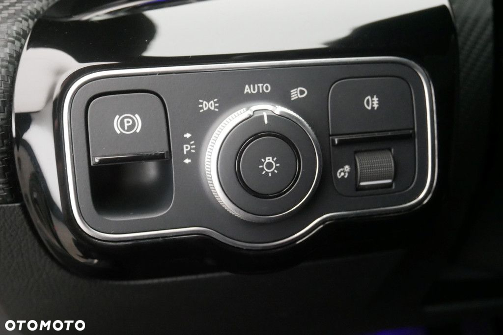 Mercedes-Benz CLA - 26