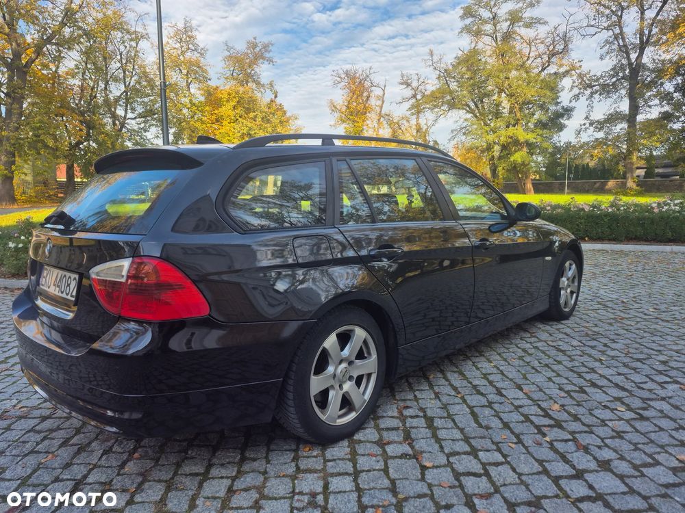 BMW Seria 3 318i - 13