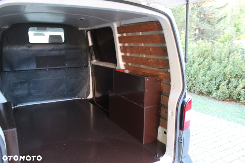 Volkswagen T5 - 16