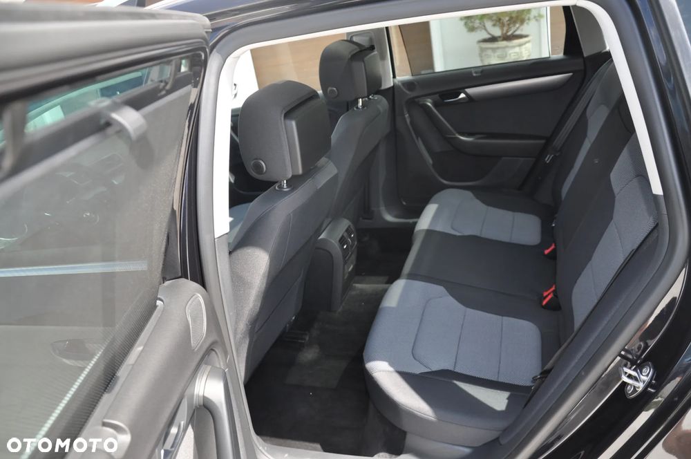 Volkswagen Passat 2.0 TDI 4Motion BlueMotion Technol Comfortline - 10